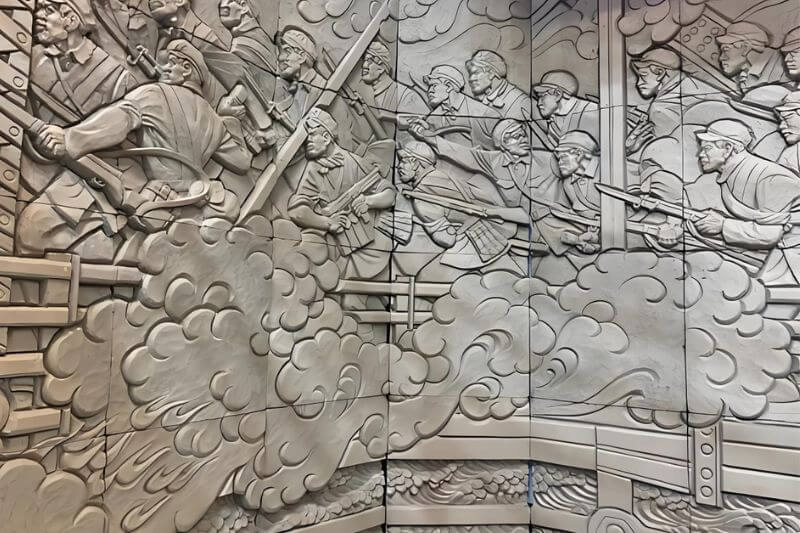 如何選擇適合不同場景的浮雕材料？專業雕塑廠家助您精準決策